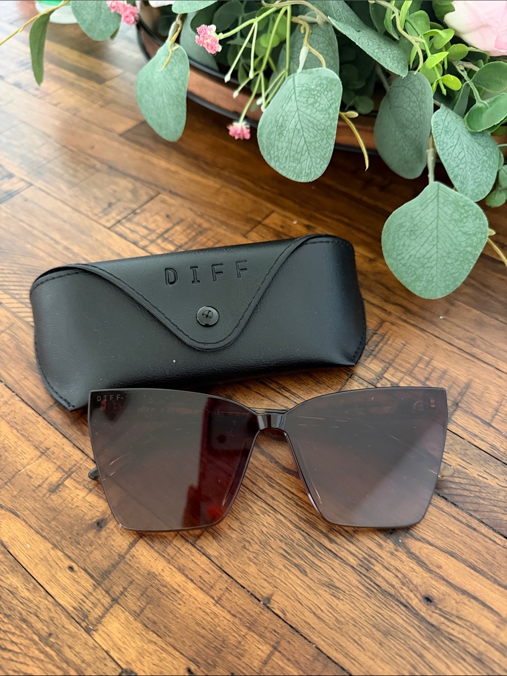 Diff Eyewear Women's Black Sunglasses with Brown Lenses